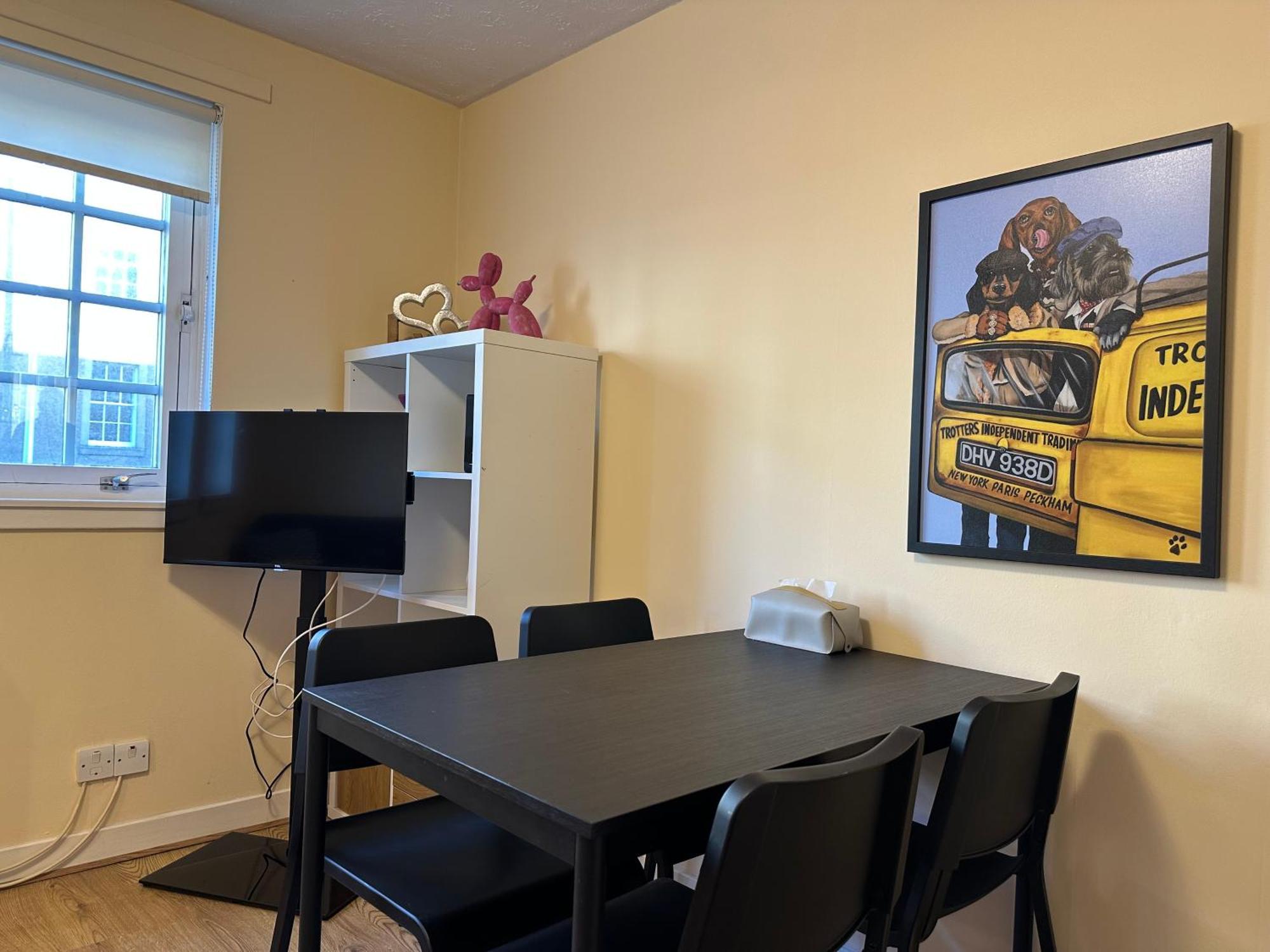 One Room With Parking Space, Edinburgh