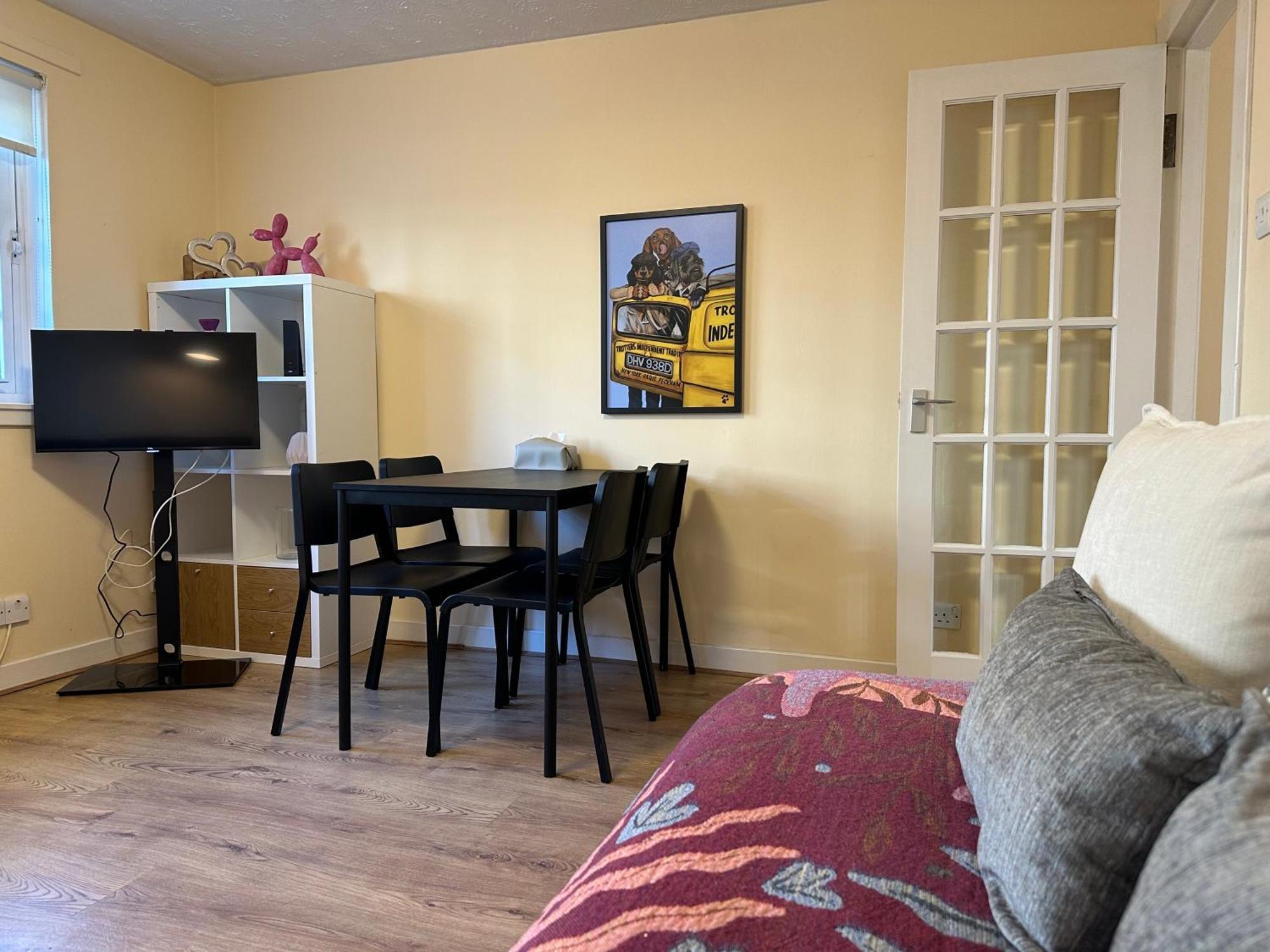 One Room With Parking Space — Photos 1